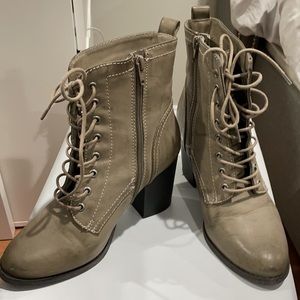 Express Women’s Thick Heel Lace/Zipper Boots